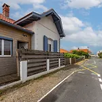 Maison Avec Jardin Clos, Proche Océan Et Centre, Wifi, 7 Pers, Clim, Plancha, Non-fumeur - Fr-1-521-101